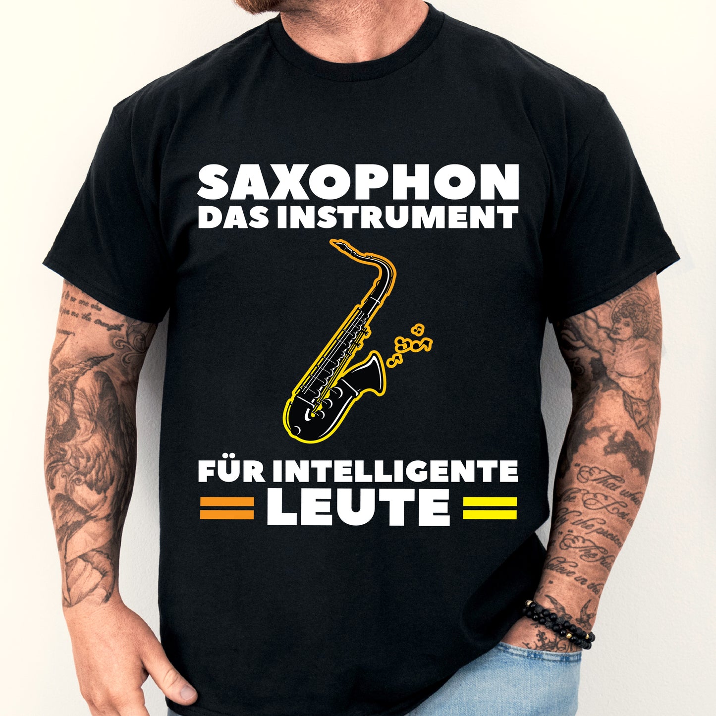Mann trägt ein T-Shirt mit Saxophon-Design und dem Text "das Instrument für intelligente Leute Spieler Geschenk Musik".