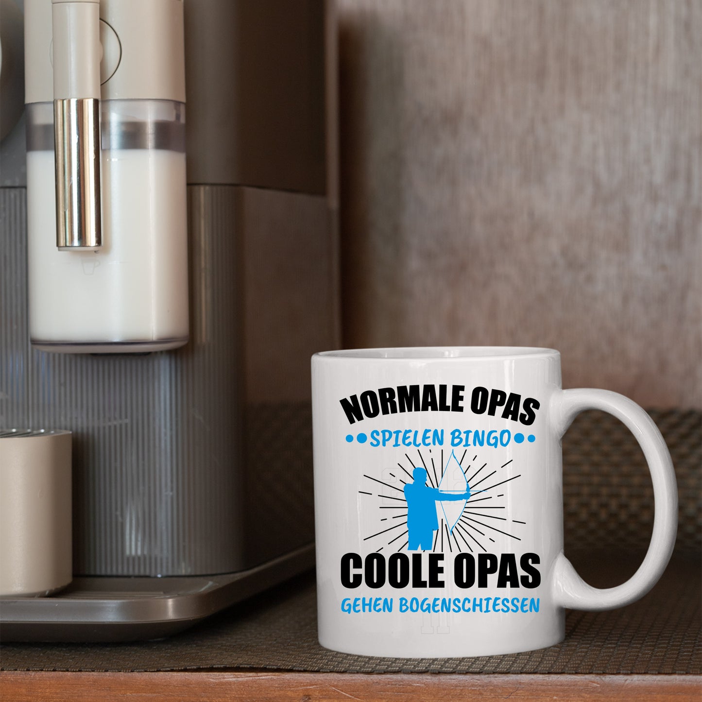 Bogenschießen Tasse | normale Opas spielen Bingo coole Opas gehen Bogenschiessen |