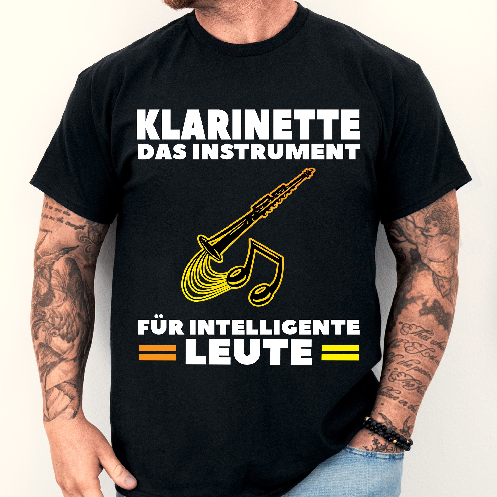 Mann trägt ein T-Shirt mit der Aufschrift "Klarinette Shirt | das Instrument für intelligente Leute Spieler Geschenk Musik".