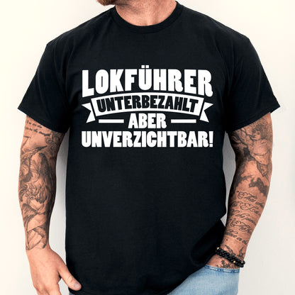 Lokführer Shirt mit Eisenbahner-Design und einem Mann als Modell.