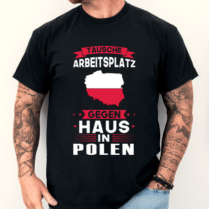Mann trägt ein T-Shirt mit der Aufschrift 'Polen Shirt | tausche Arbeitsplatz Geschenk Polnischen Flagge' und einem Design der polnischen Flagge.