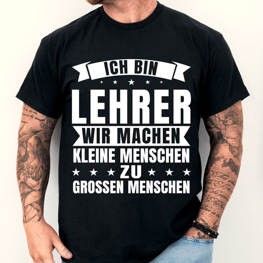 Mann trägt ein T-Shirt mit der Aufschrift "Lehrer Shirt | ich bin Schulenlehrer Geschenk Schule Lernen Lehrerin".
