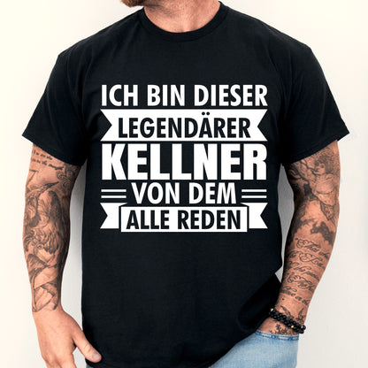 Mann trägt ein T-Shirt mit der Aufschrift "Kellner Shirt | legendärer Kneipe Geschenk Kelnner".