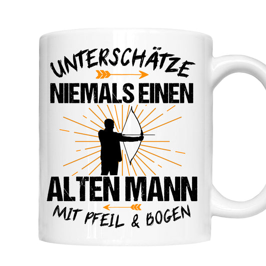 Bogenschießen Tasse | unterschätze niemals einen alten Mann mit Pfeil & Bogen |