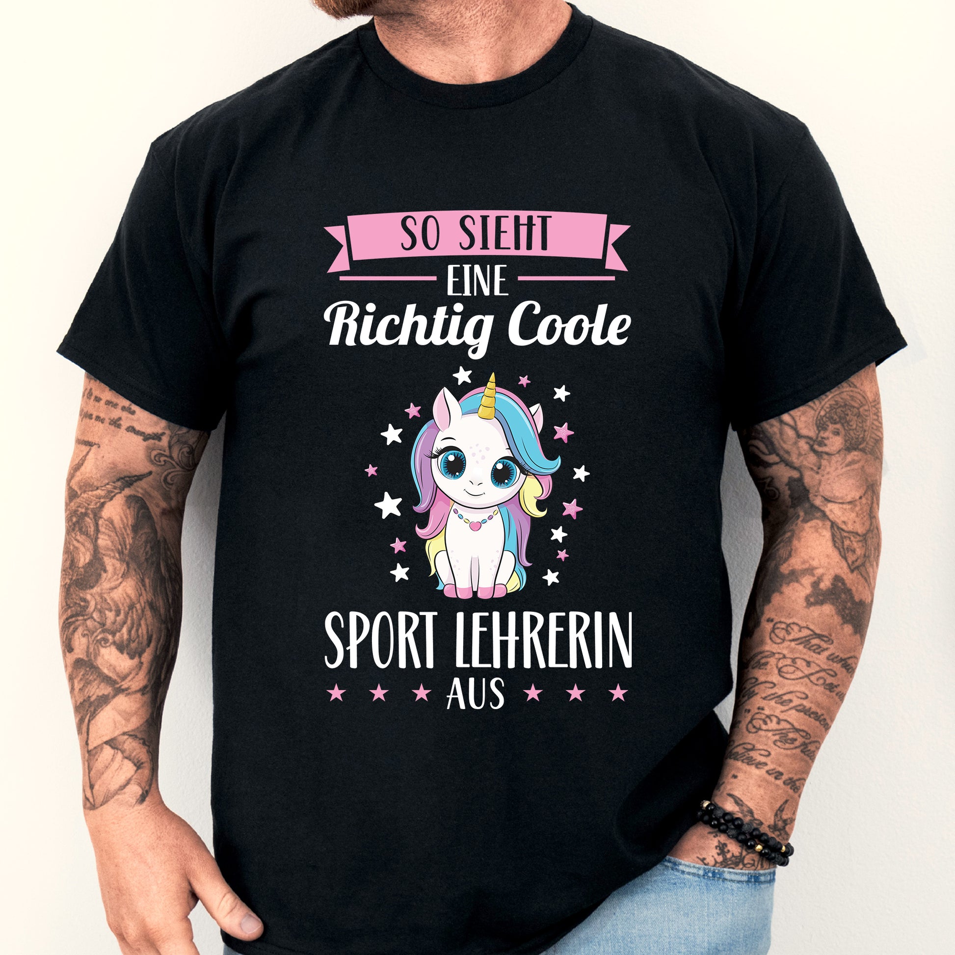 Sport Lehrerin Shirt mit einem stilisierten Mann als Motiv, ideales Geschenk für Lehrer.
