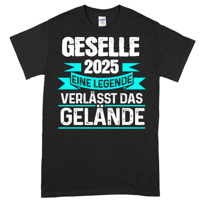 Gesellen Shirt mit der Aufschrift "Geselle 2025, eine Legende verlässt das Gelände"