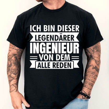 Mann trägt ein T-Shirt mit der Aufschrift "Ingenieur Shirt | legendärer Techniker Geschenk Mechaniker".
