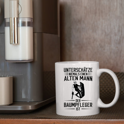 Baumpfleger Tasse |  unterschätze niemals alten Mann der Baumpfleger ist |
