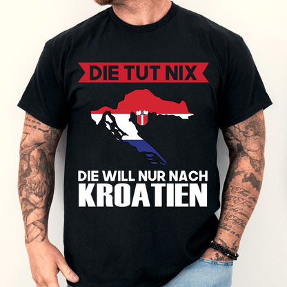 Mann trägt ein T-Shirt mit kroatischer Flagge und dem Text "Die tut nix".