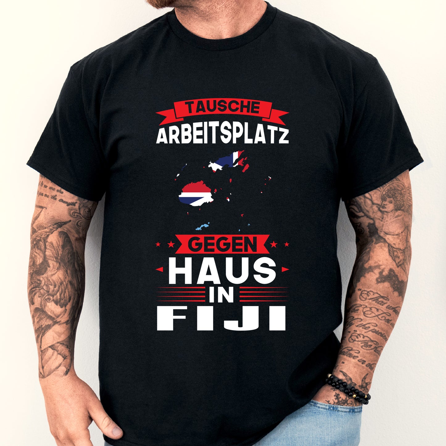 Mann trägt Fiji Shirt mit Aufschrift "tausche Arbeitsplatz Geschenk Fidschianisch"