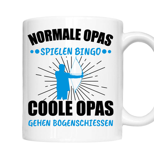 Bogenschießen Tasse | normale Opas spielen Bingo coole Opas gehen Bogenschiessen |